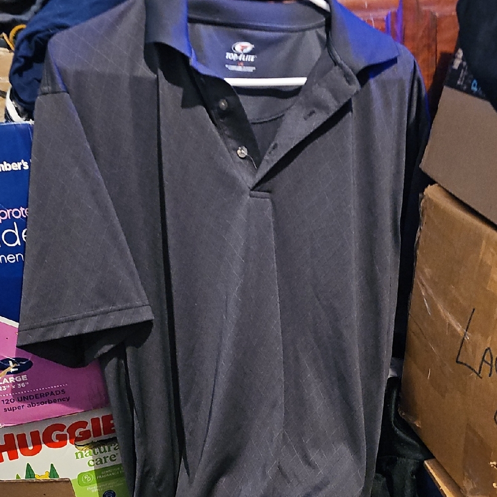 !!.  Mens L  Dark Gray Polo Shirt.    S2